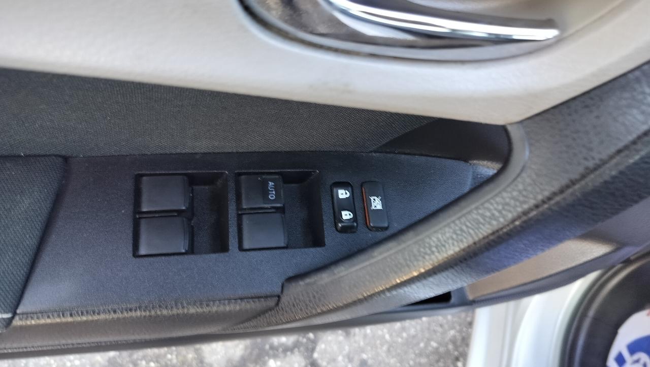 Toyota Corolla XLE CVT (Natl) 2018