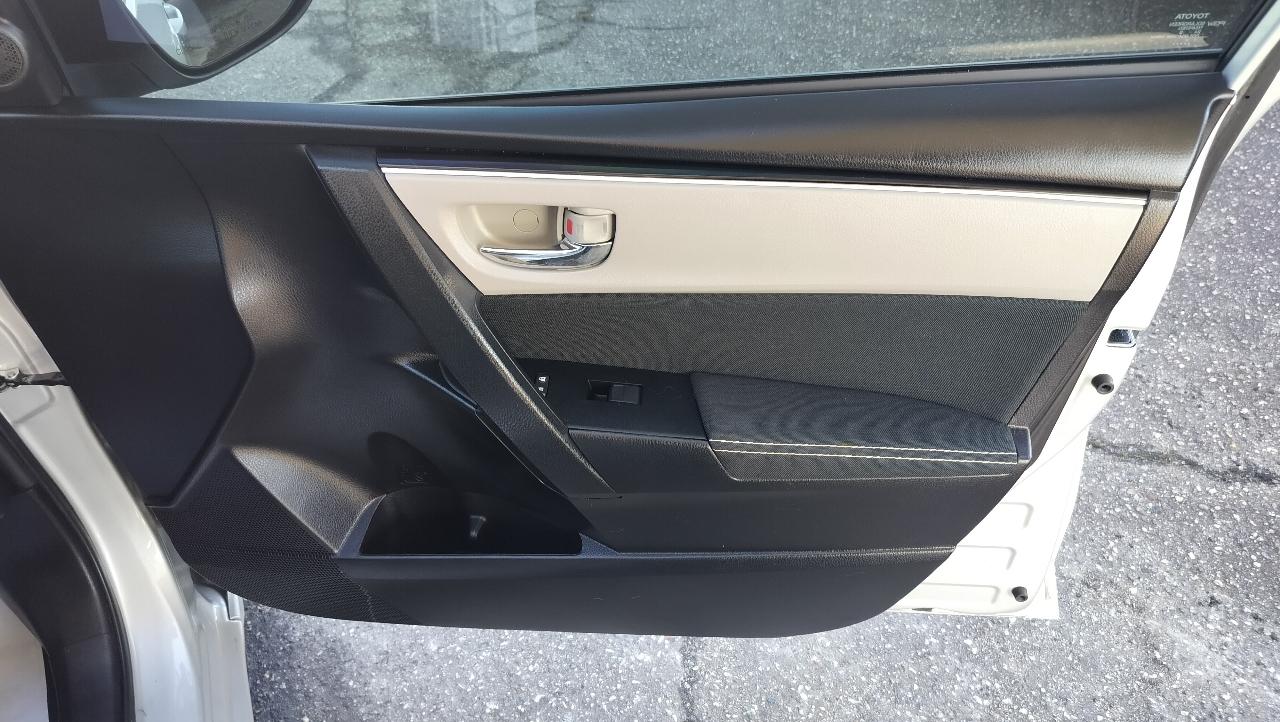 Toyota Corolla XLE CVT (Natl) 2018