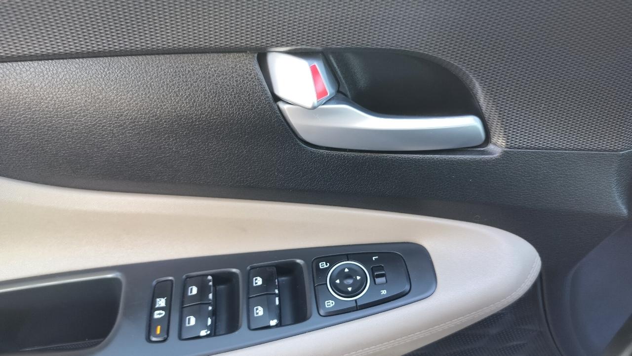 Hyundai Santa Fe SEL Plus 2.4L Auto FWD 2019