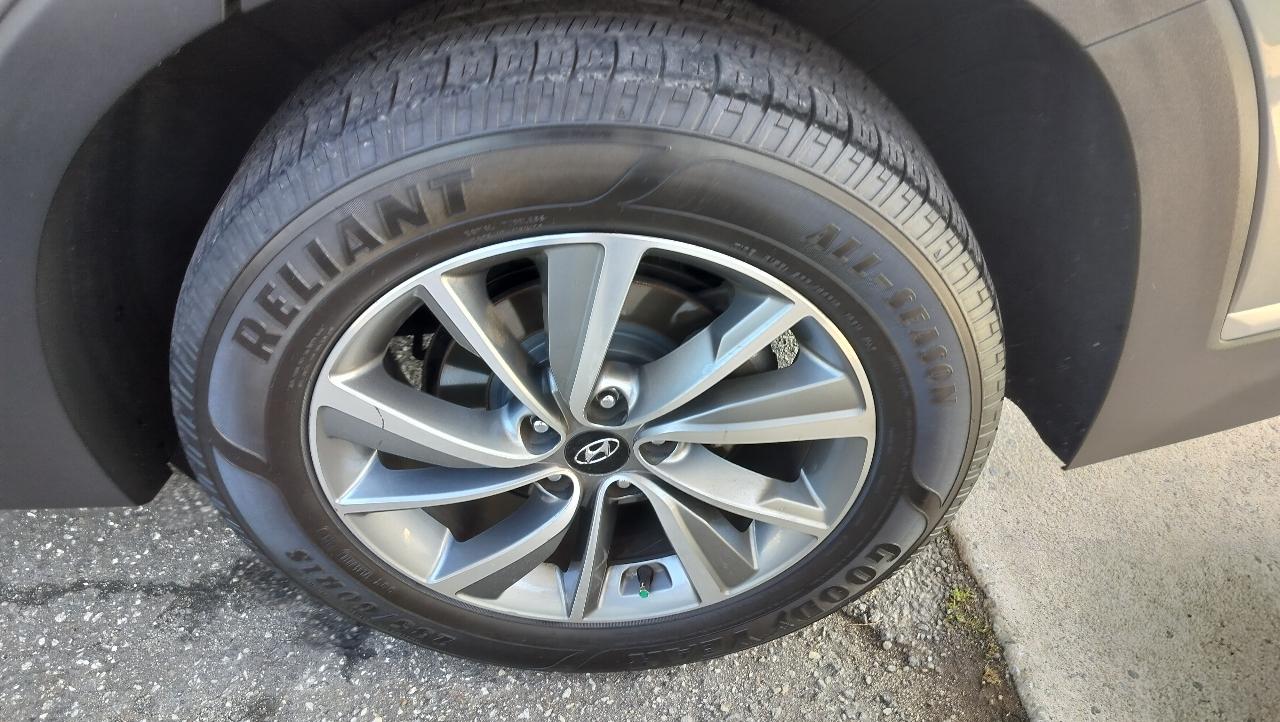 Hyundai Santa Fe SEL Plus 2.4L Auto FWD 2019