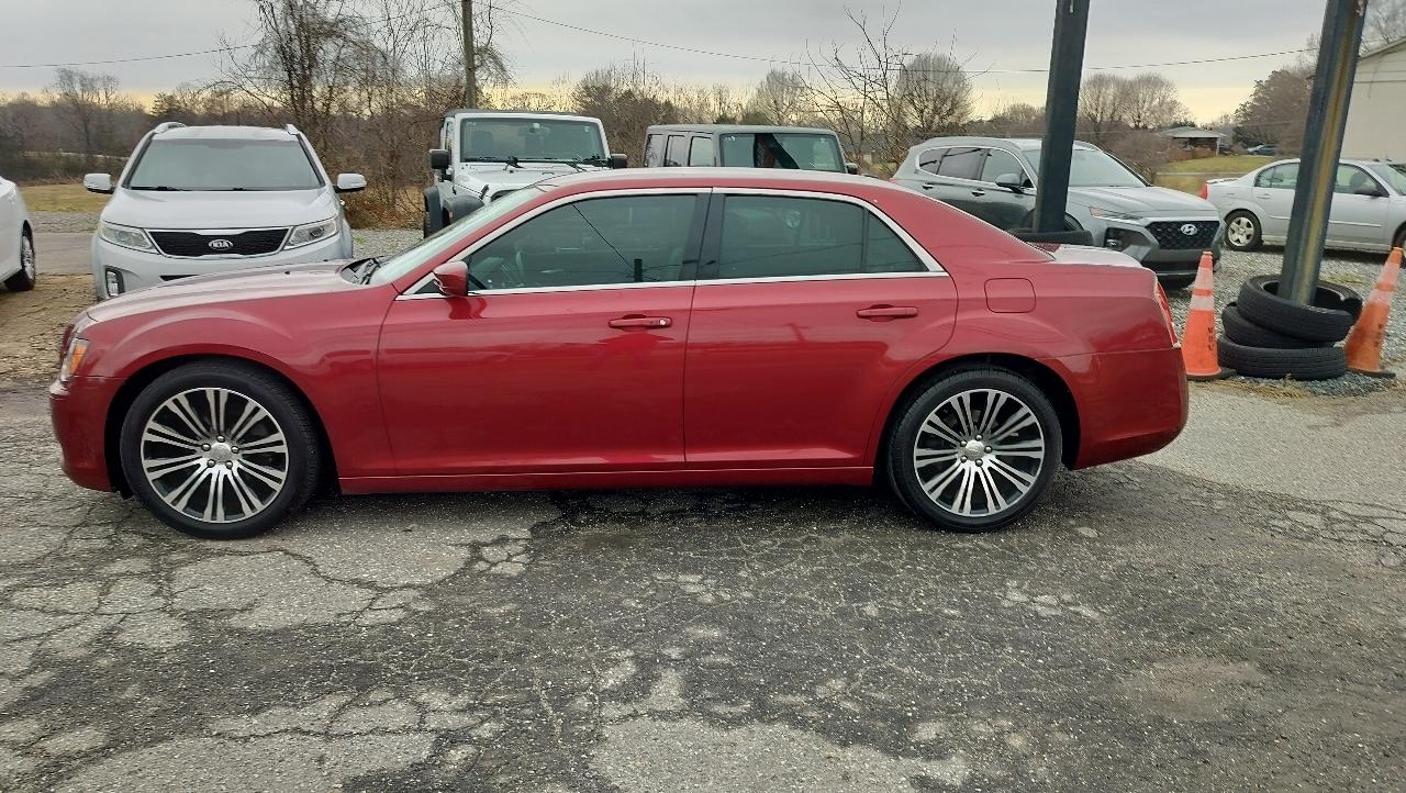 Chrysler 300 4dr Sdn 300S RWD 2013