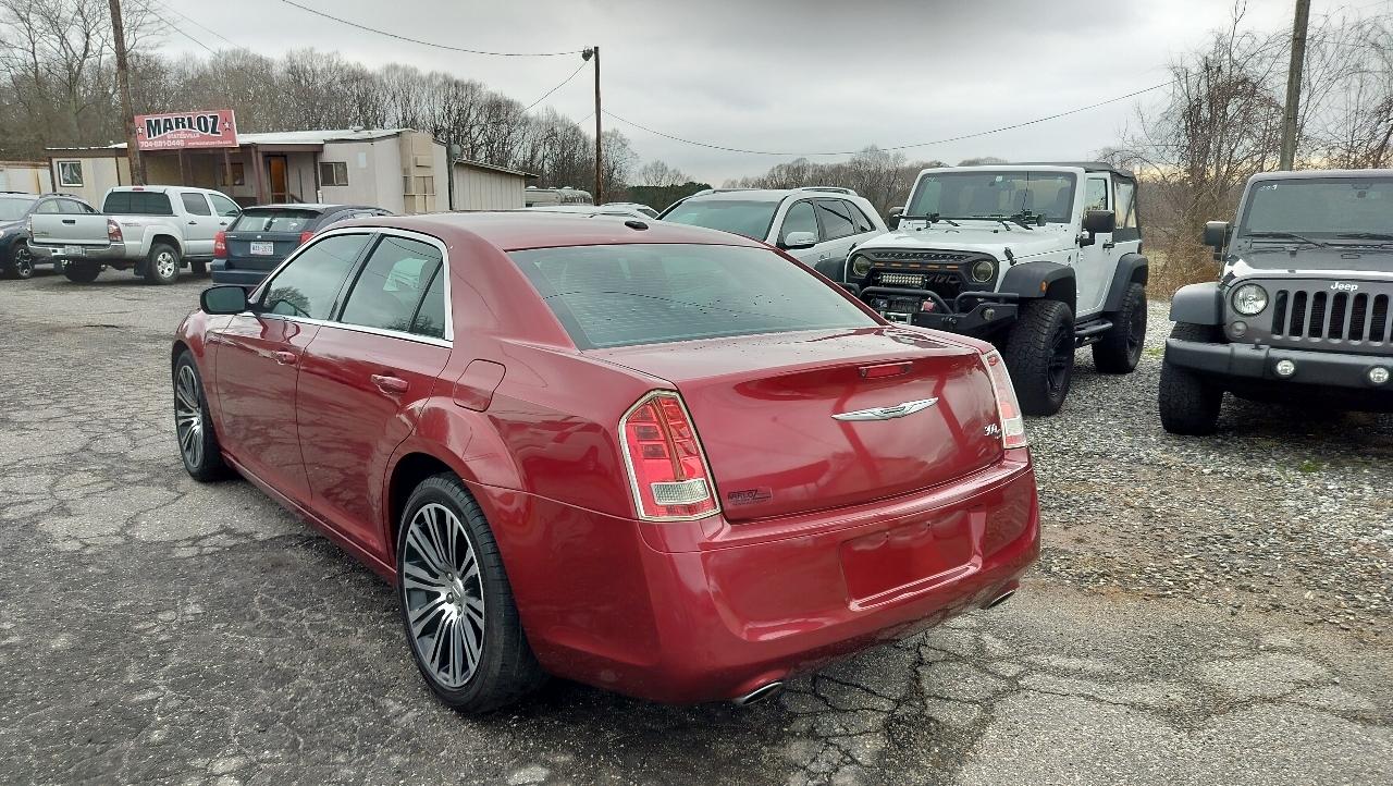 Chrysler 300 4dr Sdn 300S RWD 2013