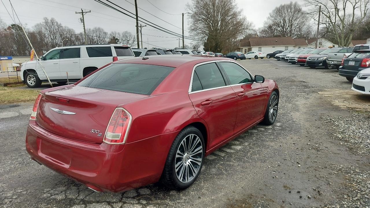 Chrysler 300 4dr Sdn 300S RWD 2013