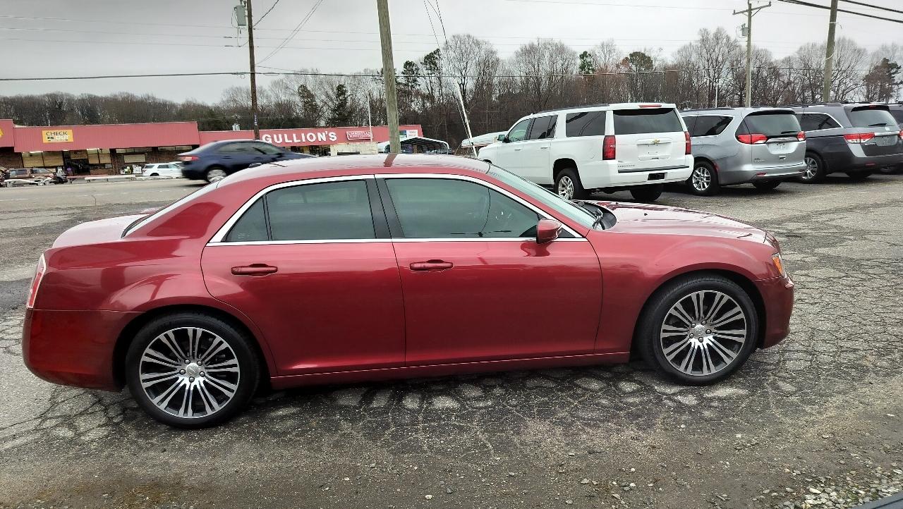 Chrysler 300 4dr Sdn 300S RWD 2013