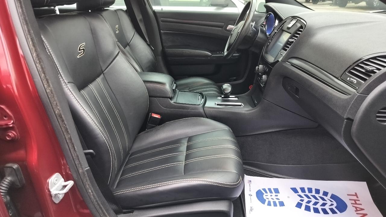 Chrysler 300 4dr Sdn 300S RWD 2013