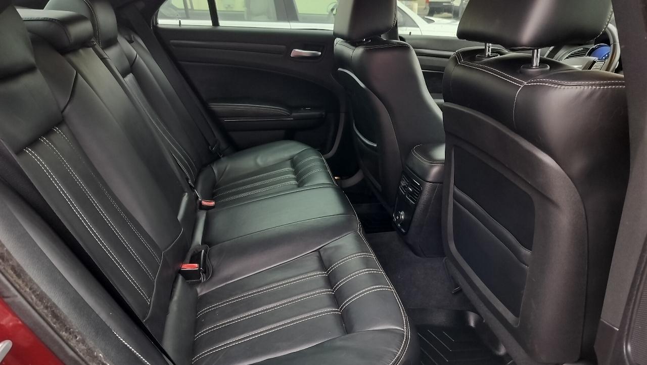 Chrysler 300 4dr Sdn 300S RWD 2013