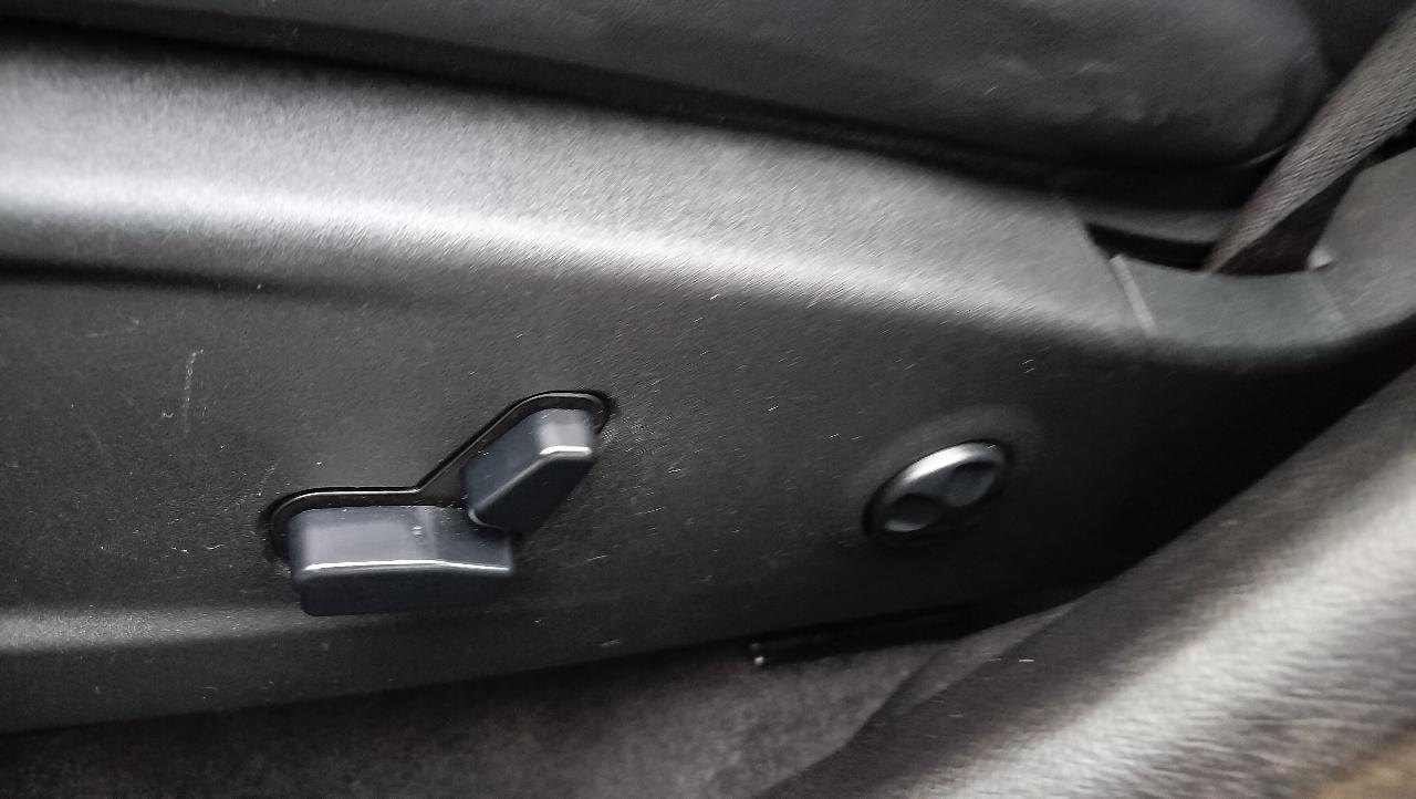 Chrysler 300 4dr Sdn 300S RWD 2013