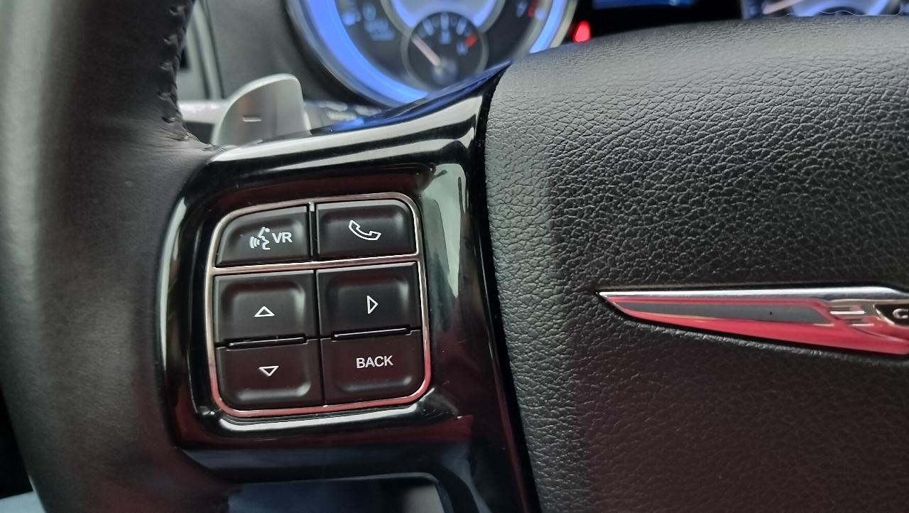 Chrysler 300 4dr Sdn 300S RWD 2013