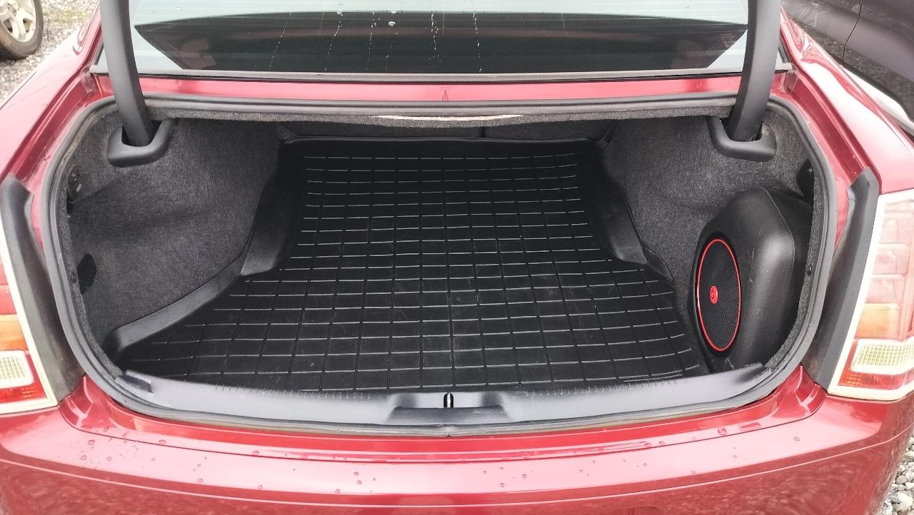 Chrysler 300 4dr Sdn 300S RWD 2013