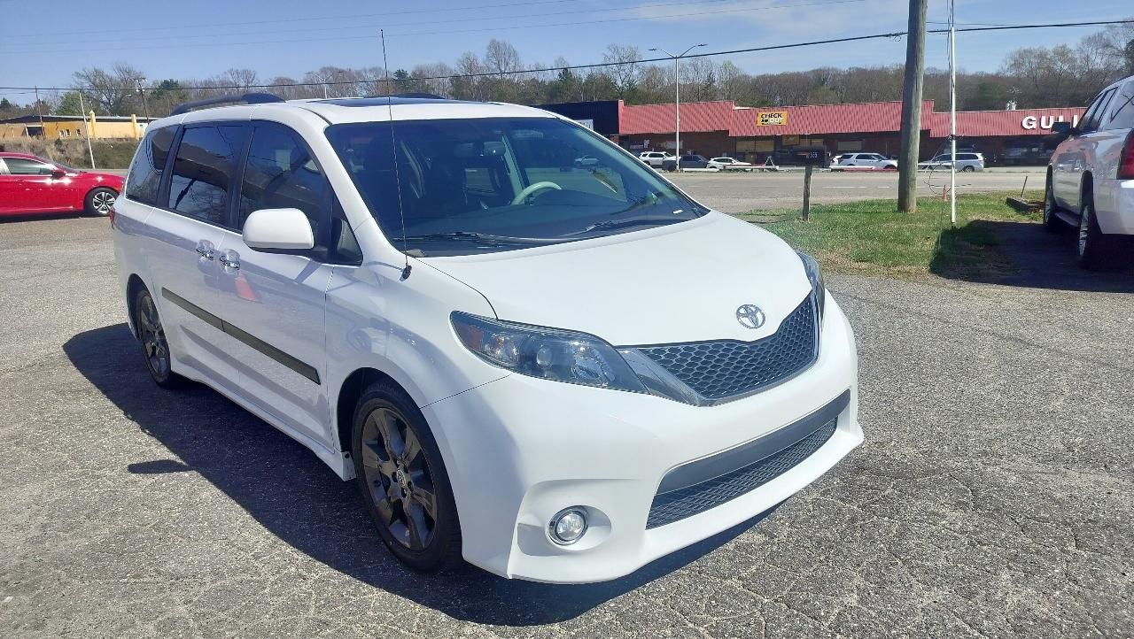 Toyota Sienna  2014