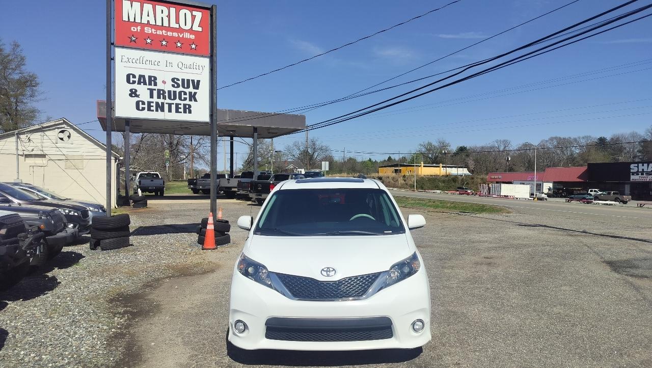 Toyota Sienna  2014