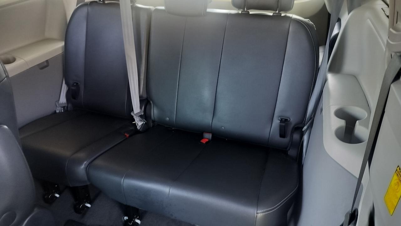 Toyota Sienna  2014
