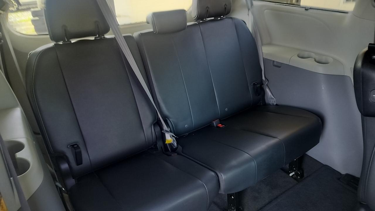 Toyota Sienna  2014