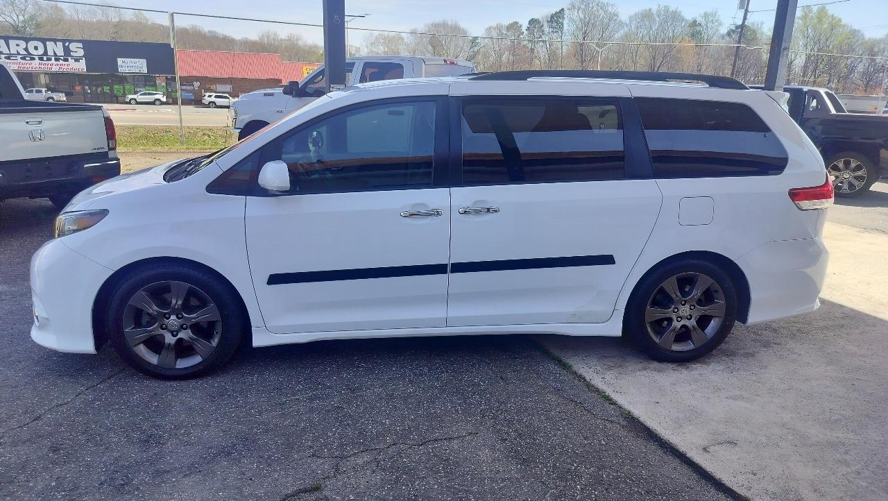 Toyota Sienna  2014