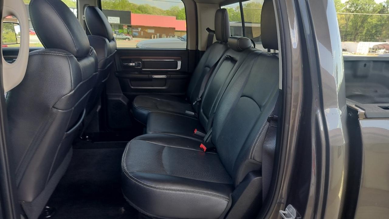 RAM 3500 4WD Crew Cab 169" Laramie 2016