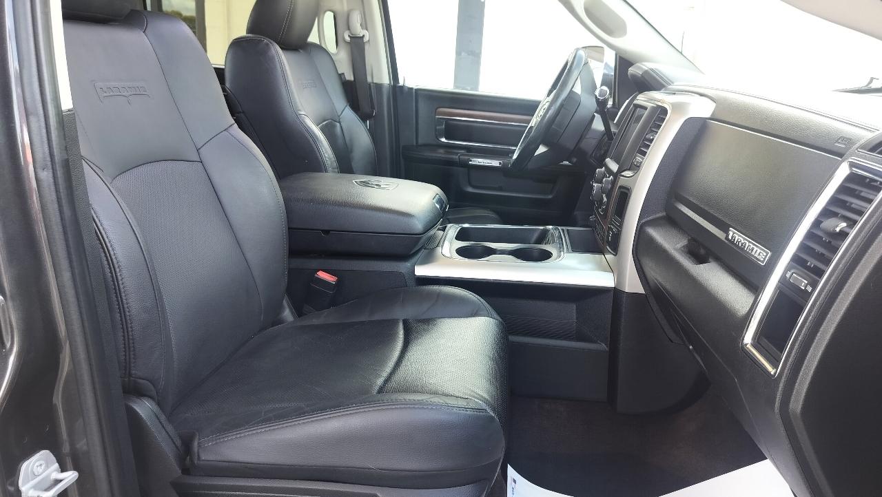 RAM 3500 4WD Crew Cab 169" Laramie 2016