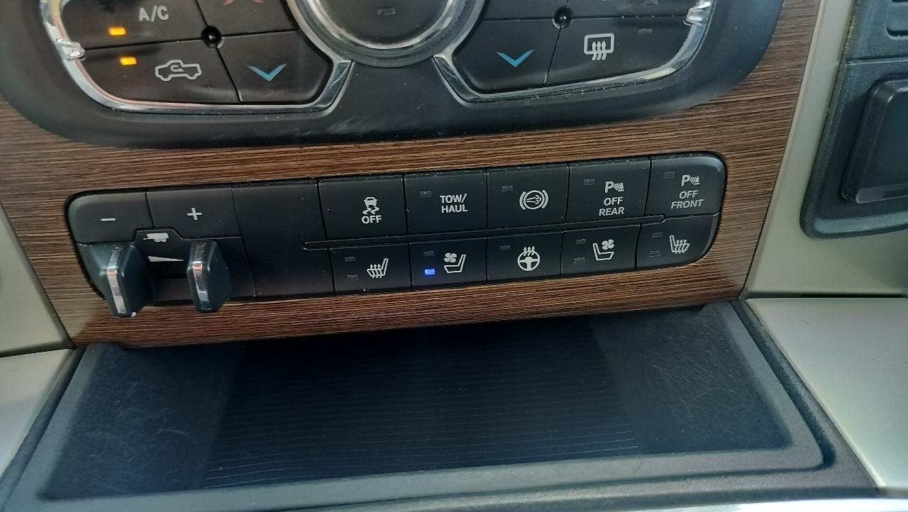 RAM 3500 4WD Crew Cab 169" Laramie 2016