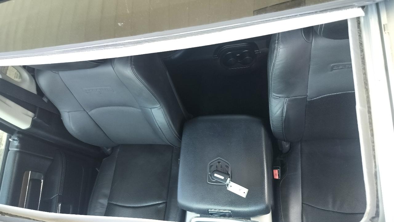 RAM 3500 4WD Crew Cab 169" Laramie 2016