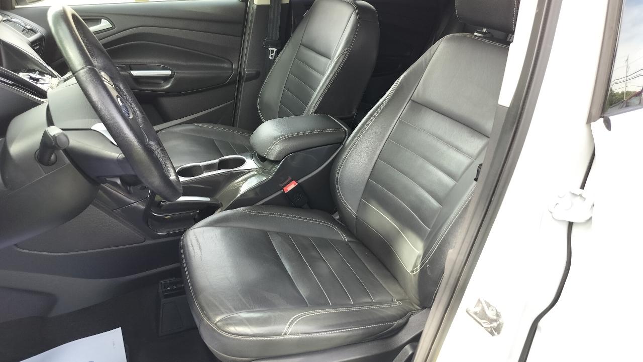 Ford Escape 4WD 4dr Titanium 2015