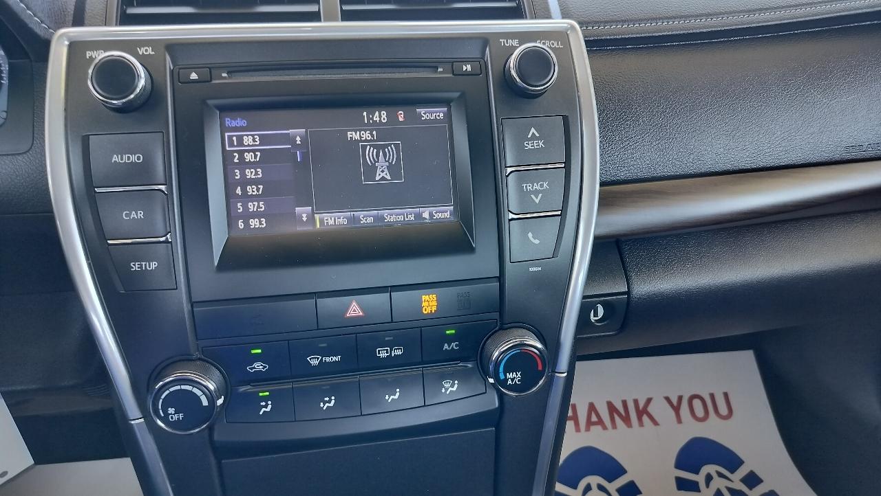 Toyota Camry LE Auto (Natl) 2017