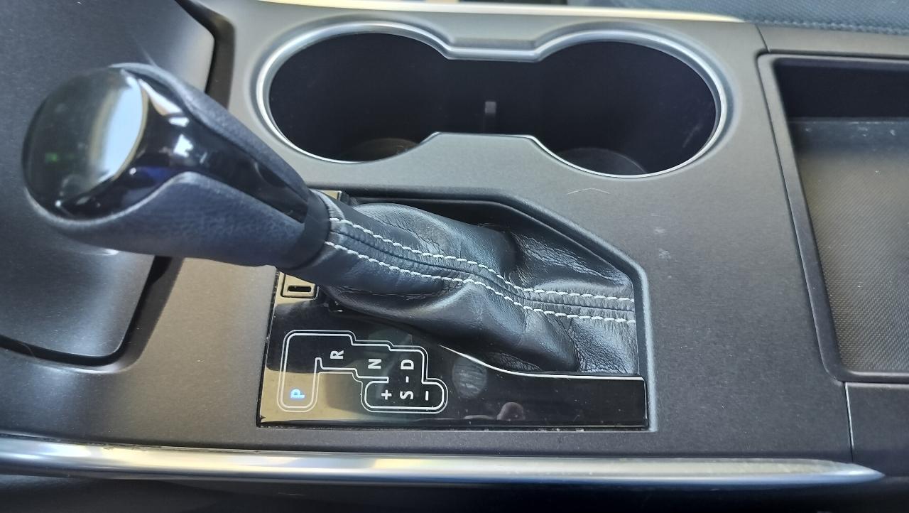 Toyota Camry LE Auto (Natl) 2017
