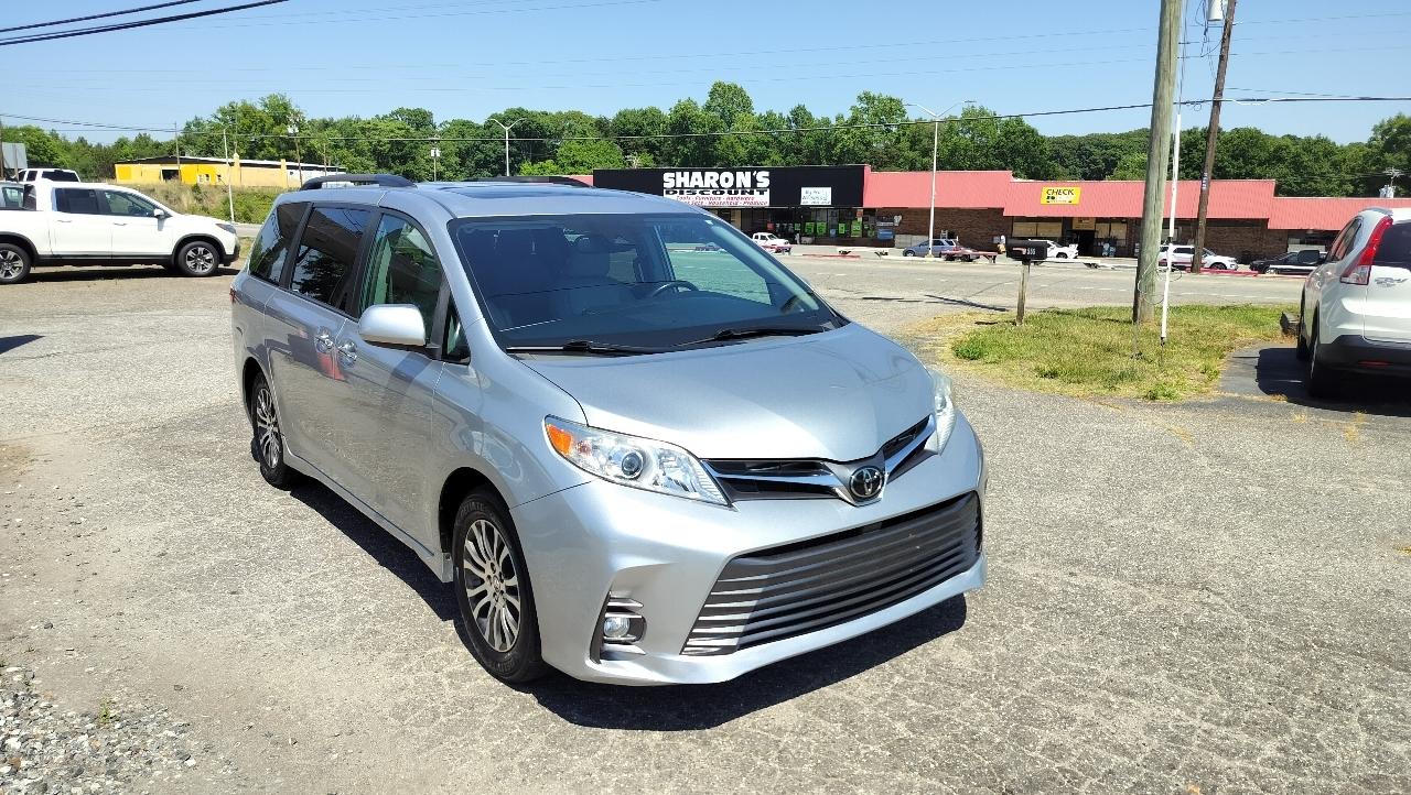 Toyota Sienna XLE Auto Access Seat FWD 7-Passenger (Natl) 2019