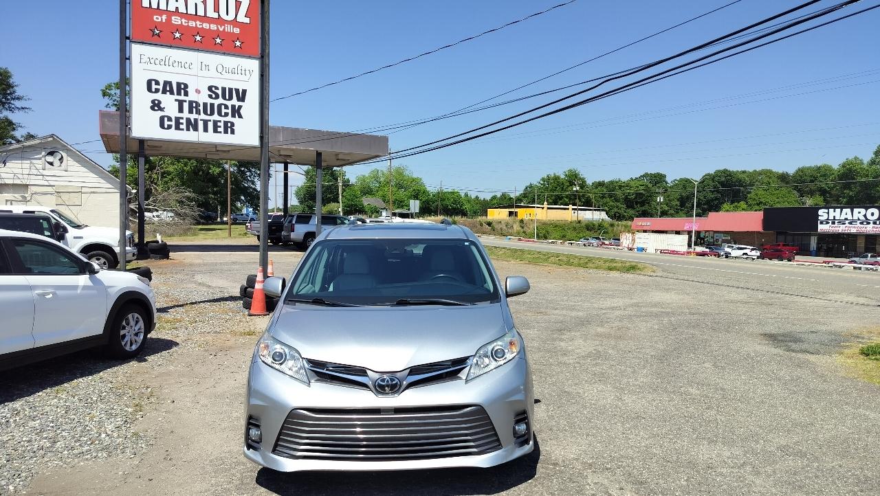 Toyota Sienna XLE Auto Access Seat FWD 7-Passenger (Natl) 2019