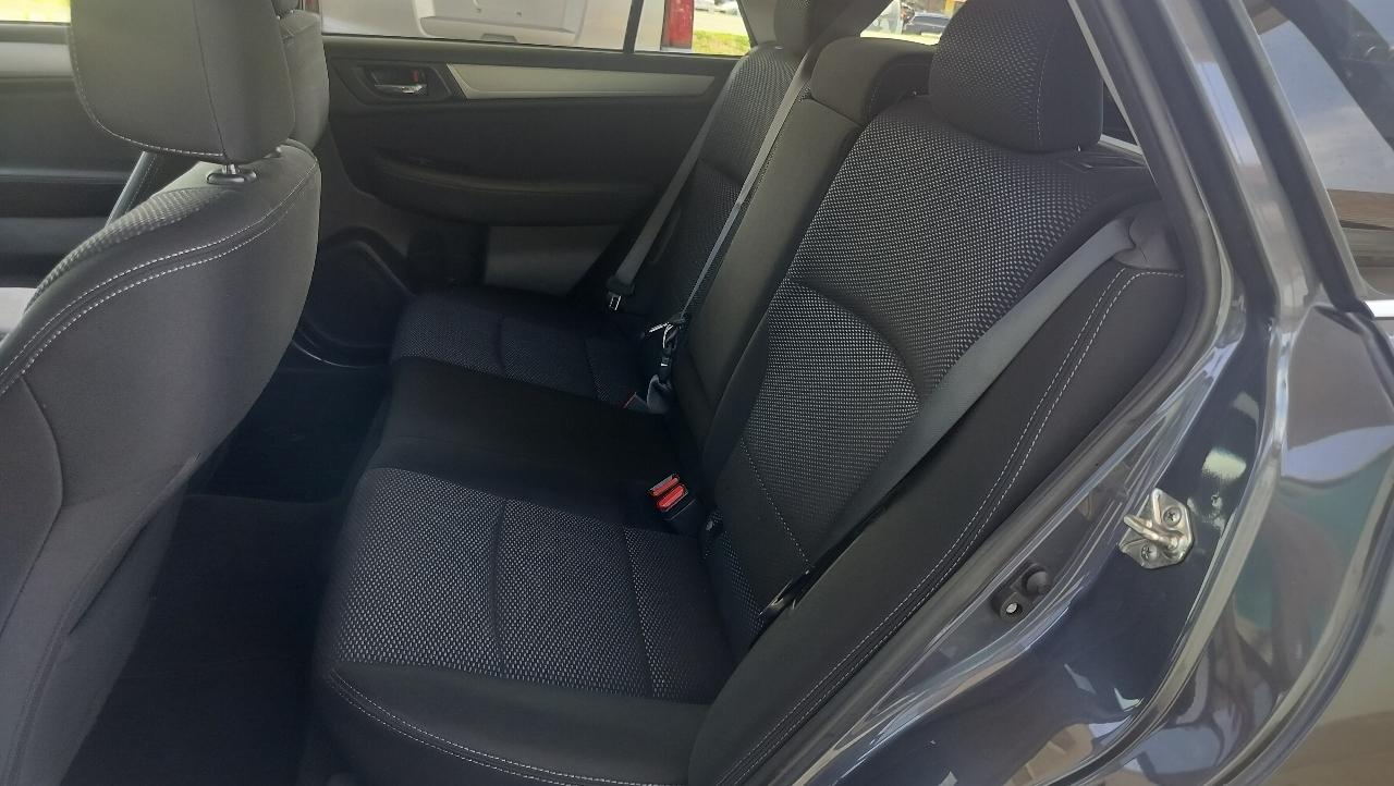 Subaru Outback 4dr Wgn 2.5i Premium 2015