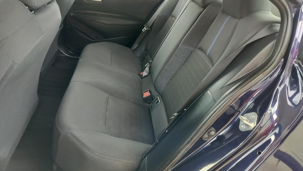 Toyota Corolla SE CVT (Natl) 2021