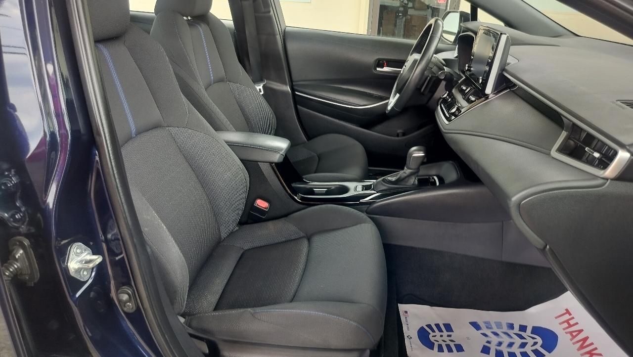 Toyota Corolla SE CVT (Natl) 2021