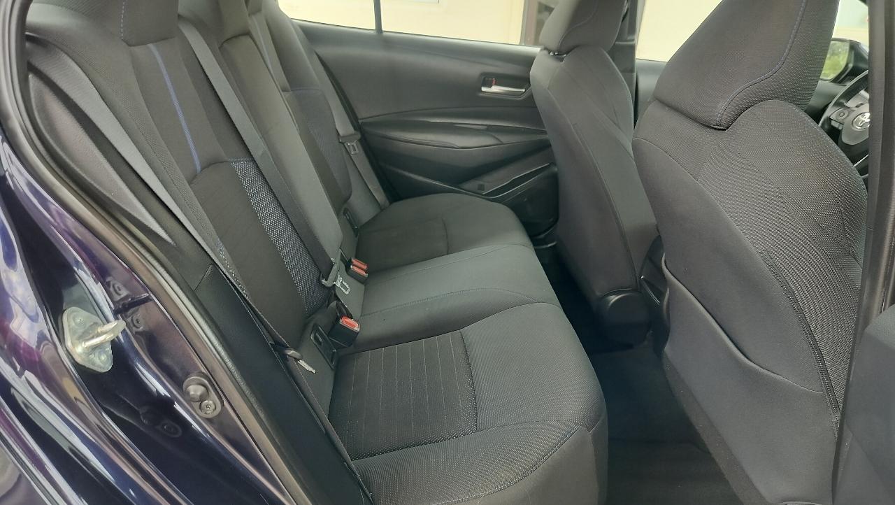 Toyota Corolla SE CVT (Natl) 2021
