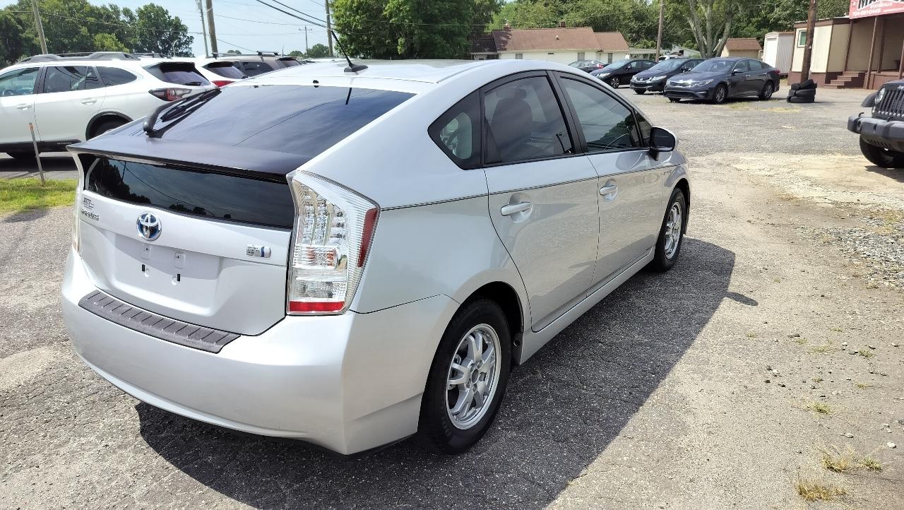Toyota Prius 5dr HB II (Natl) 2011