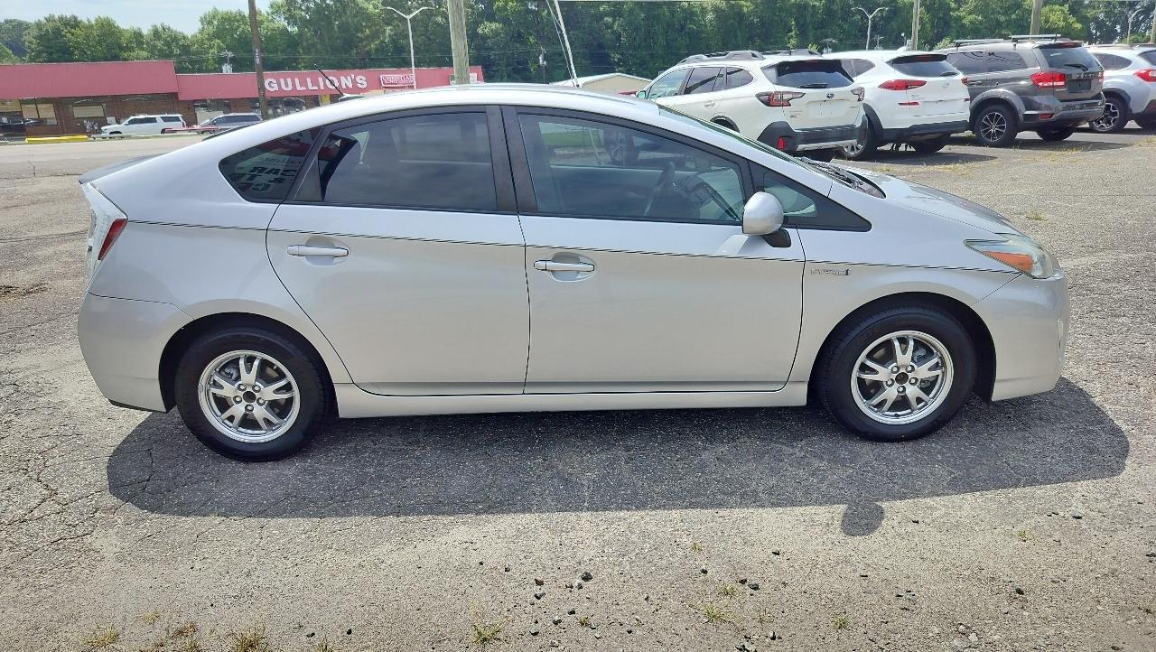 Toyota Prius 5dr HB II (Natl) 2011
