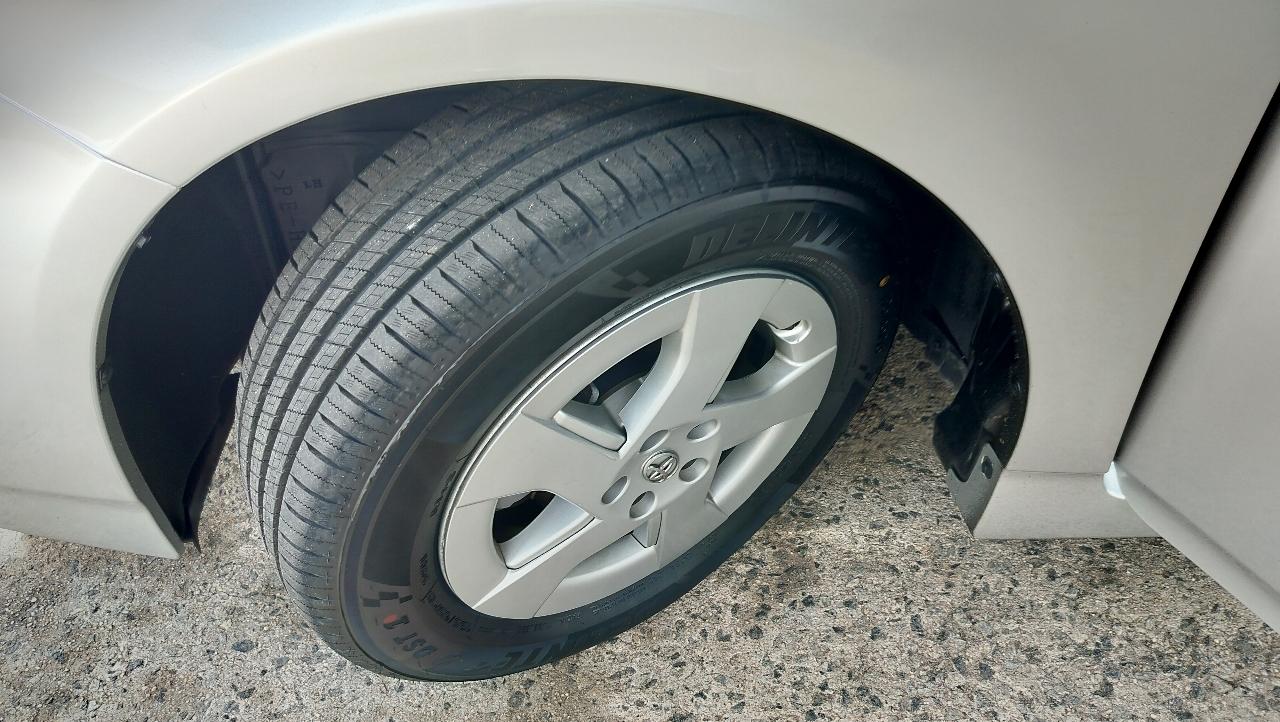 Toyota Prius 5dr HB II (Natl) 2011