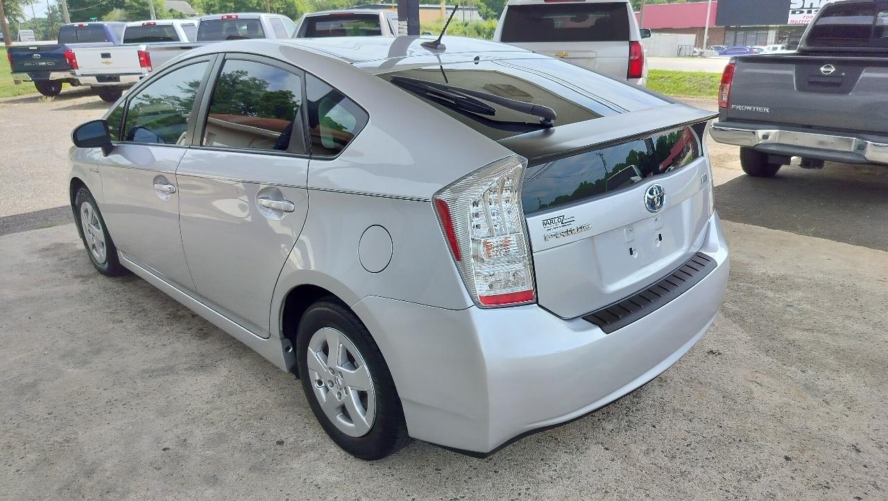 Toyota Prius 5dr HB II (Natl) 2011