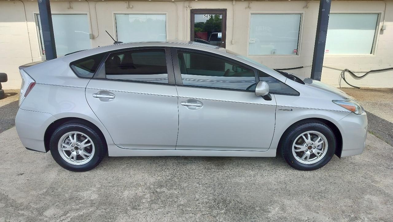 Toyota Prius 5dr HB II (Natl) 2011