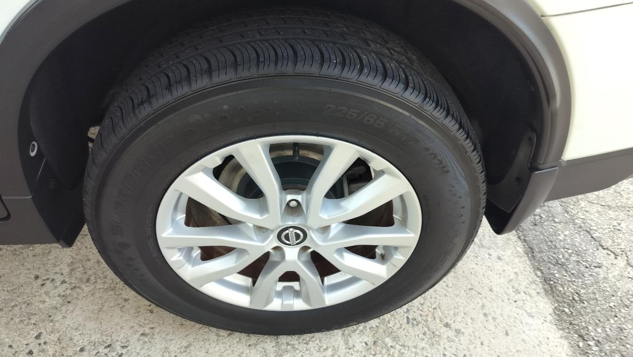 Nissan Rogue AWD SV 2017