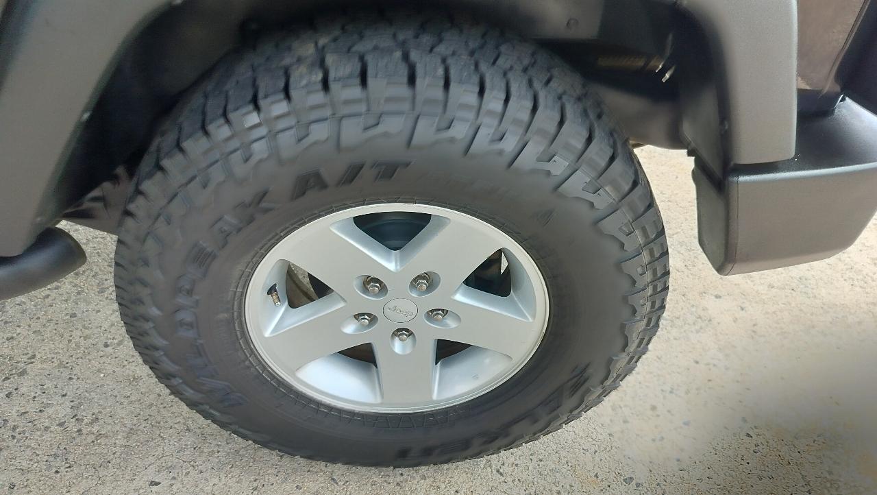Jeep Wrangler 4WD 2dr Sport 2012
