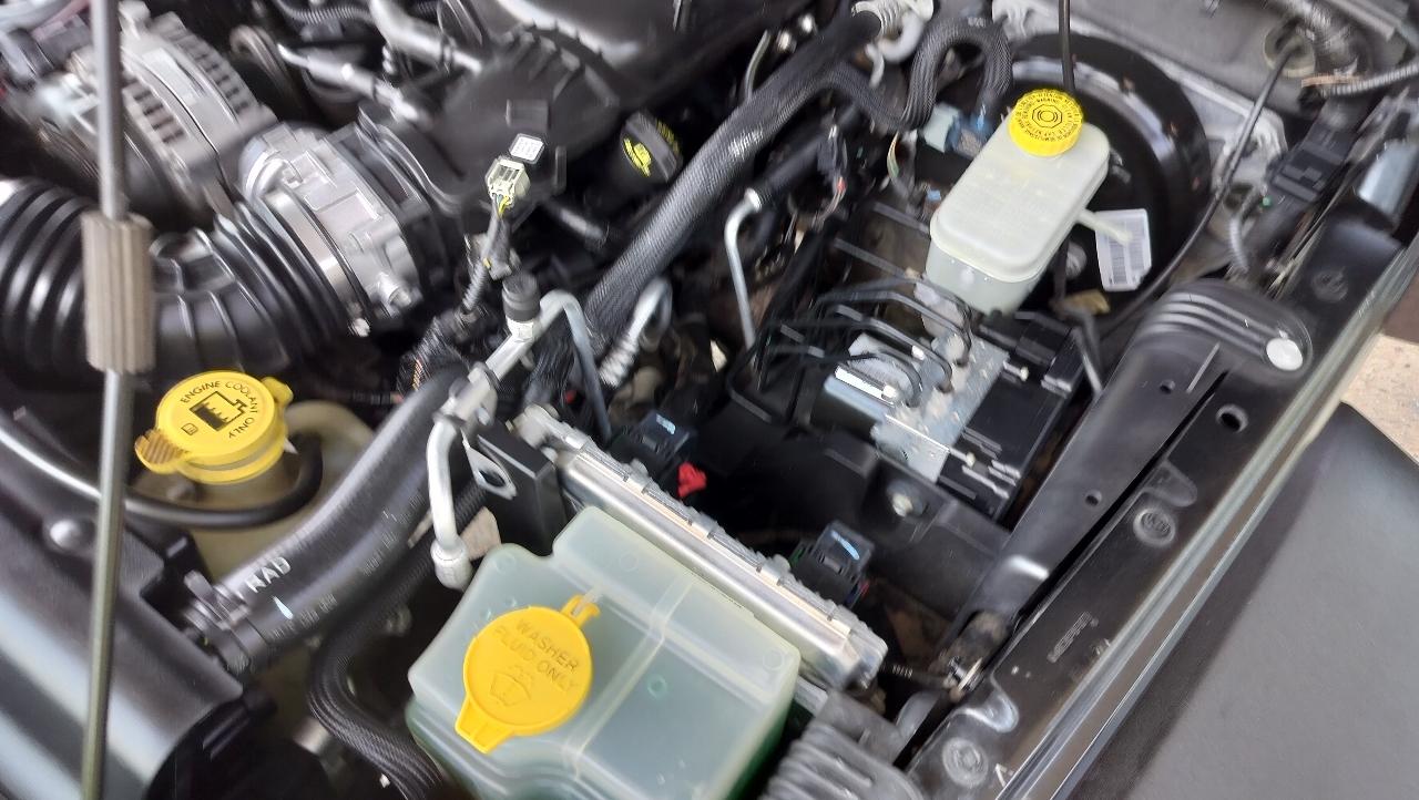 Jeep Wrangler 4WD 2dr Sport 2012