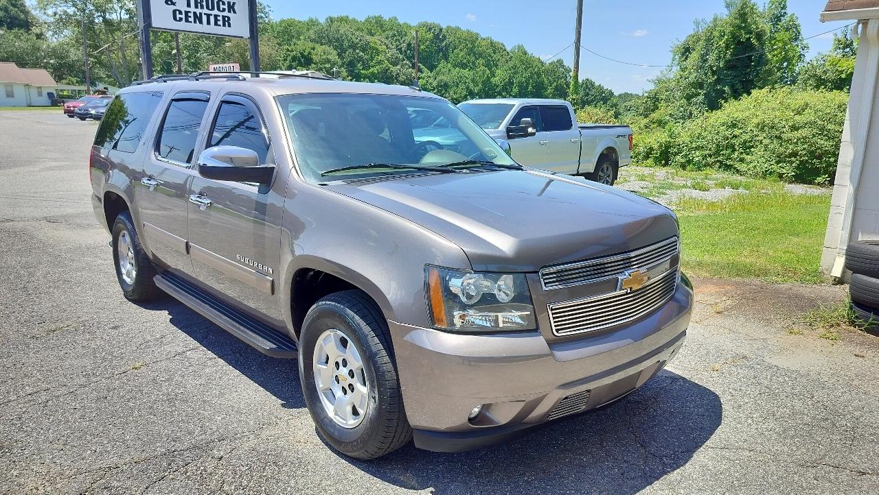 Chevrolet Suburban 2WD 4dr LT 2014