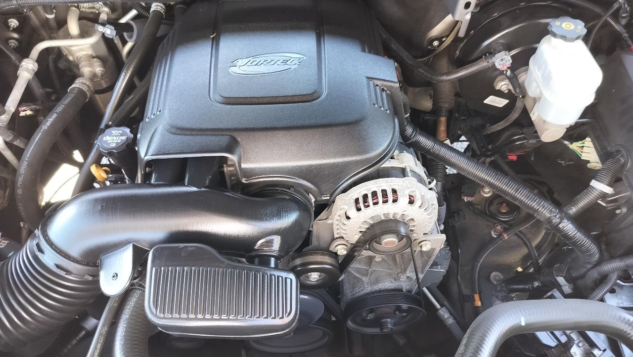 Chevrolet Suburban 2WD 4dr LT 2014
