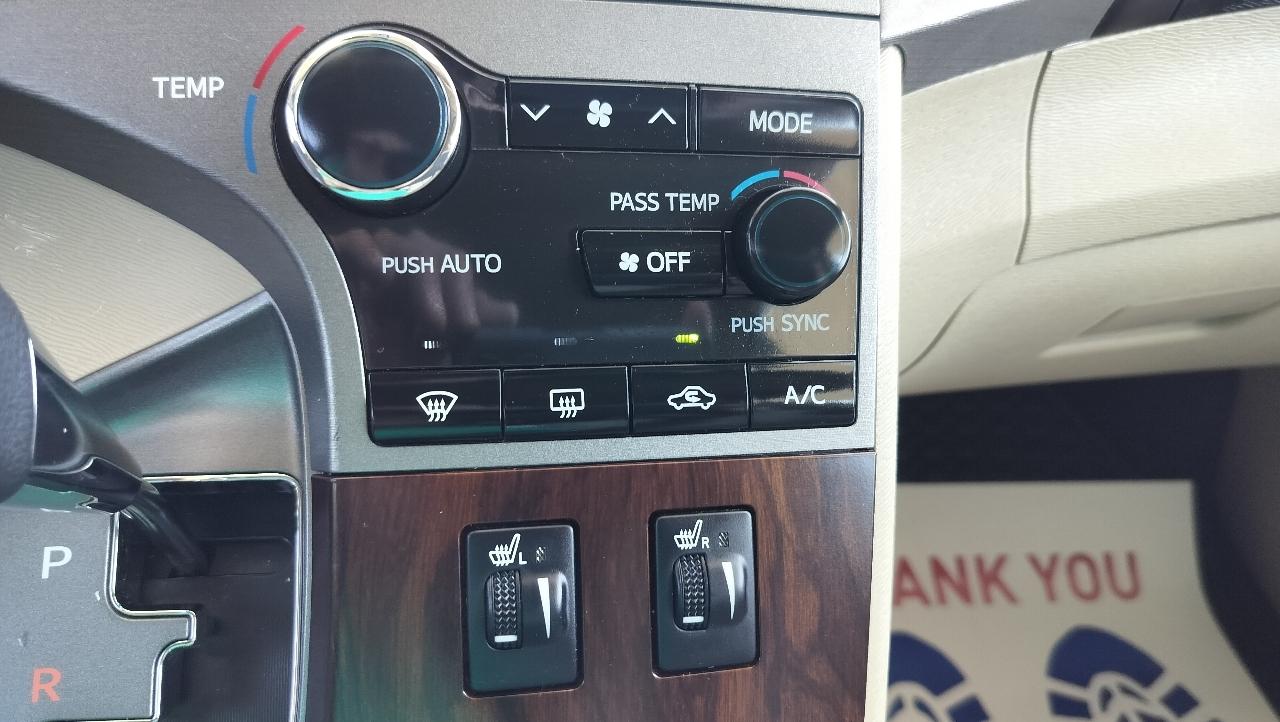 Toyota Venza 4dr Wgn V6 FWD Limited (Natl) 2014