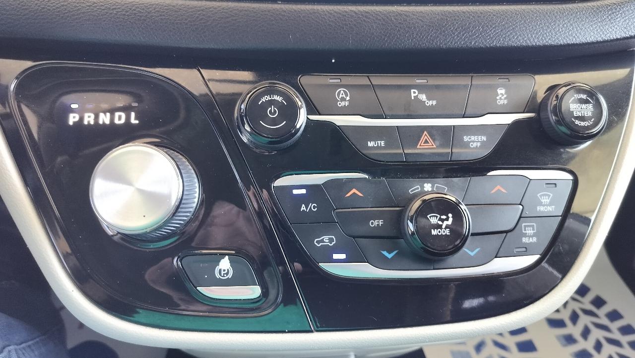 Chrysler Voyager L FWD 2020