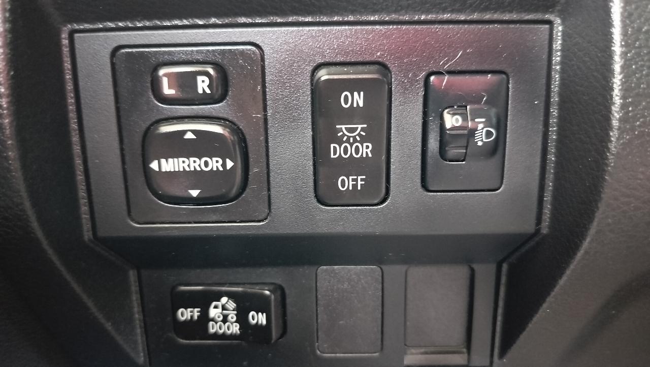Toyota Tundra 2WD Truck Double Cab 4.6L V8 6-Spd AT SR5 (Natl) 2014