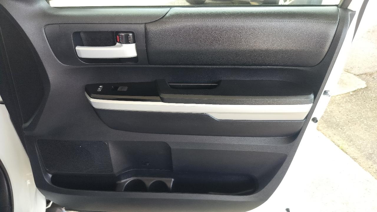 Toyota Tundra 2WD Truck Double Cab 4.6L V8 6-Spd AT SR5 (Natl) 2014