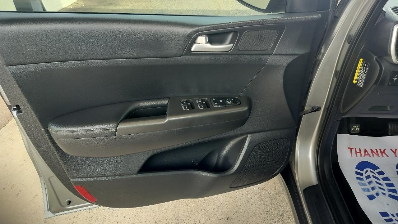 Kia Sportage LX FWD 2020