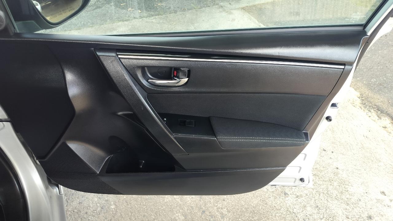 Toyota Corolla LE CVT (Natl) 2019