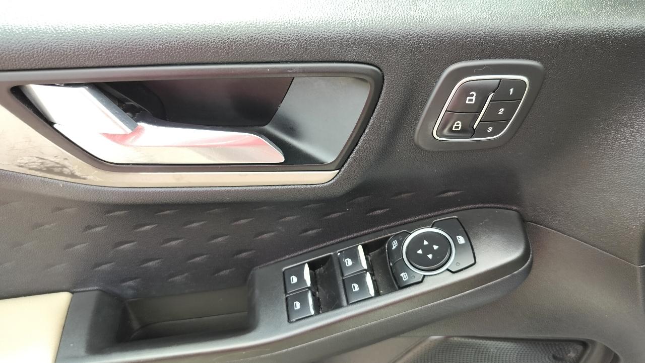 Ford Escape SEL FWD 2020