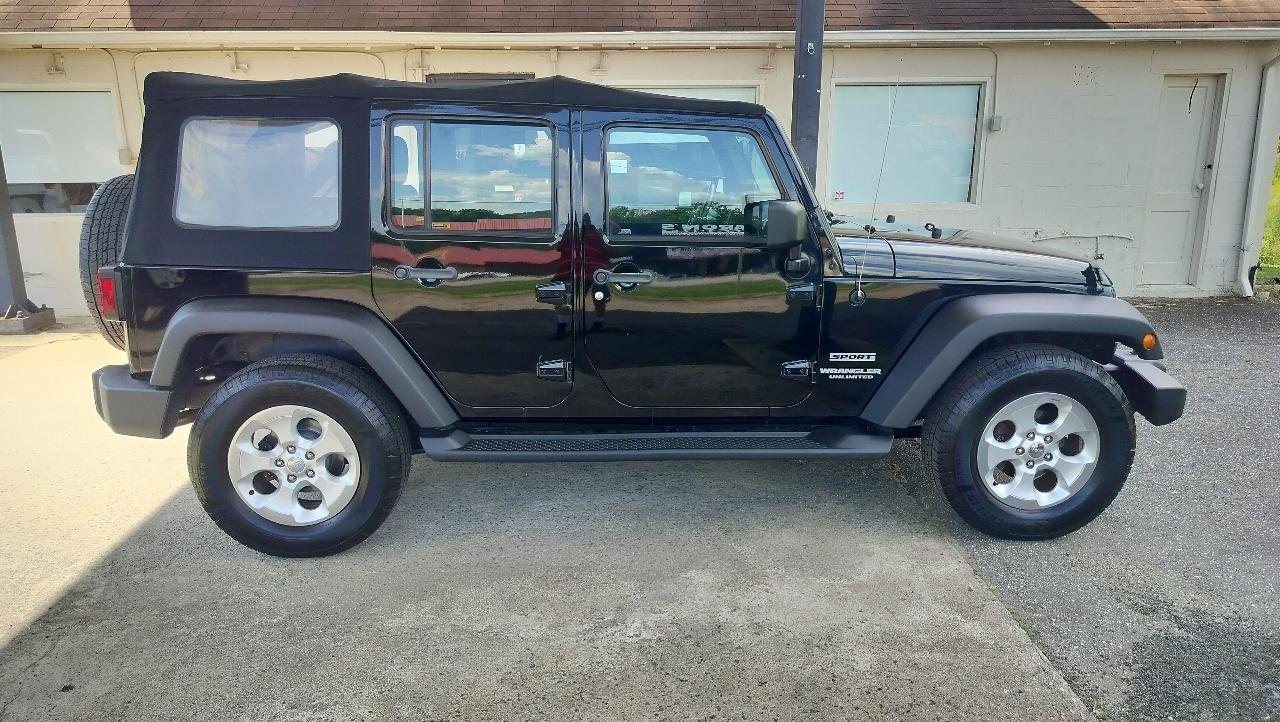 Jeep Wrangler Unlimited 4WD 4dr Sport 2013