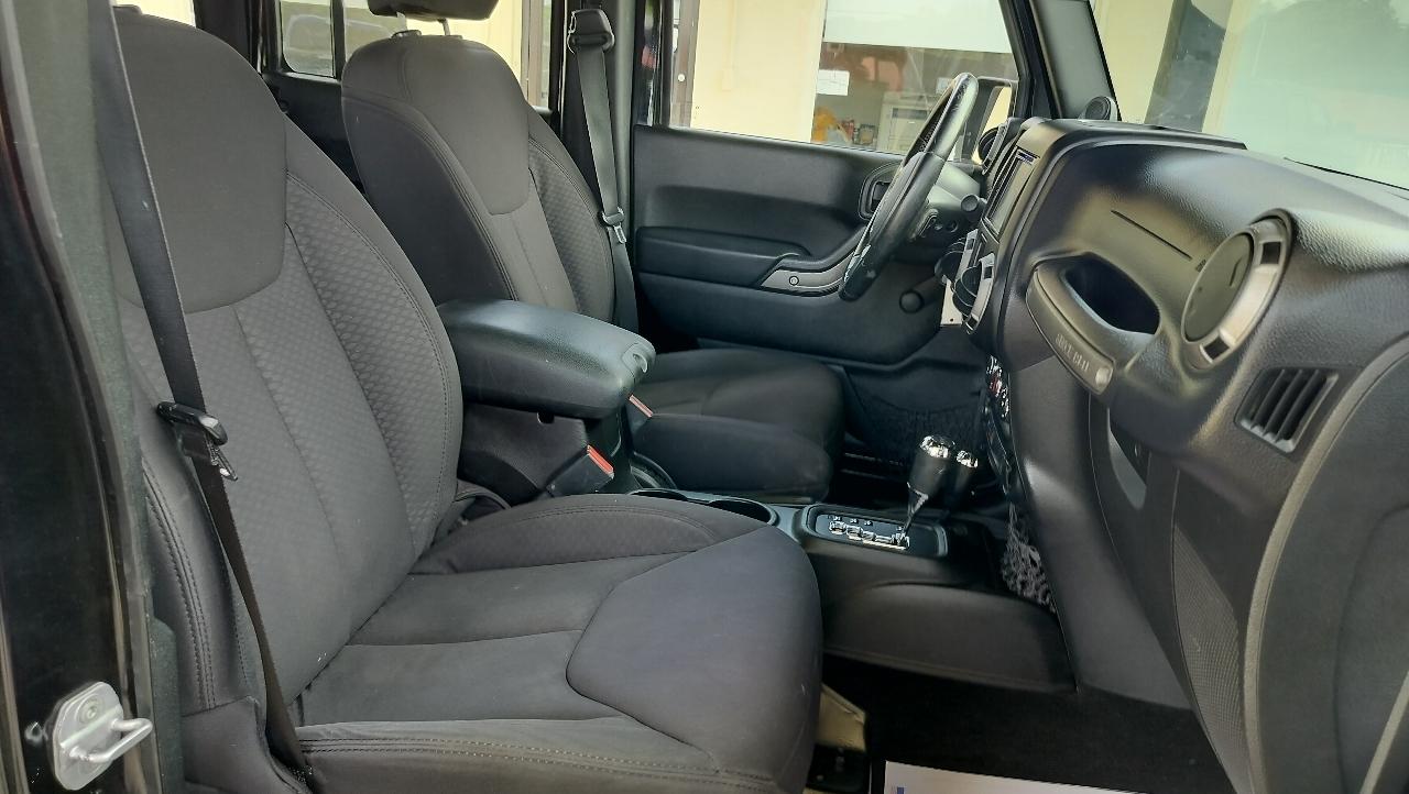 Jeep Wrangler Unlimited 4WD 4dr Sport 2013